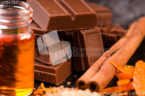 Image of chocolate with orange and cinnamon