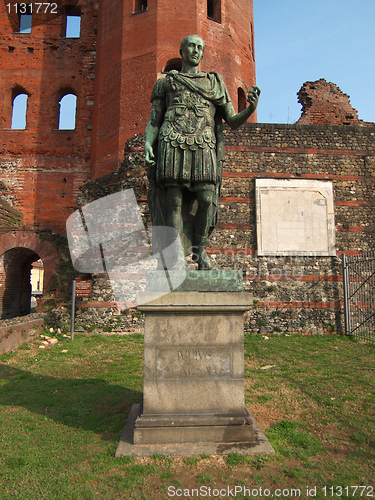 Image of Julius Caesar statue