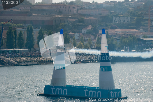 Image of Michael Goulian (USA) in Red Bull Air Race 2009, Porto, Portugal