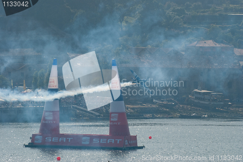 Image of Michael Goulian (USA) in Red Bull Air Race 2009, Porto, Portugal