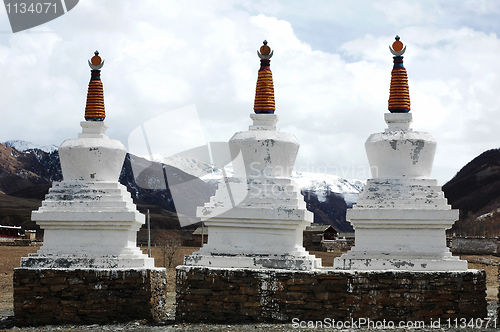Image of White pagoda