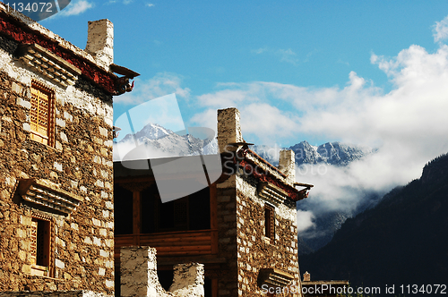 Image of Tibetan buildings