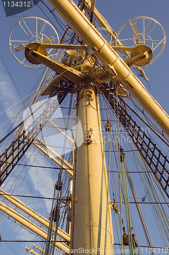 Image of Mast of a tall ship