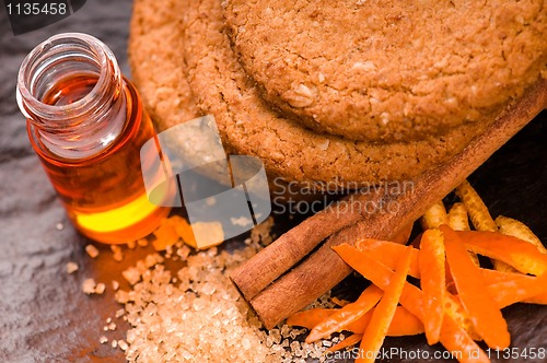 Image of chocolate with orange and cinnamon