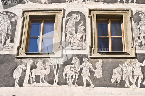 Image of House of the minute