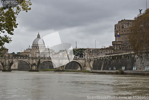 Image of San Pietro and the Tiber