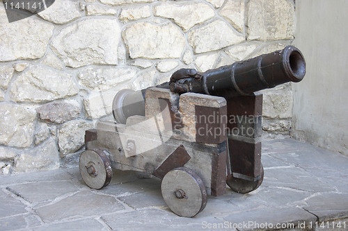 Image of cannon 