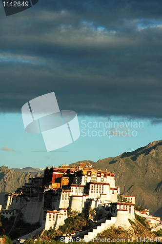 Image of Potala Palace in Lhasa Tibet