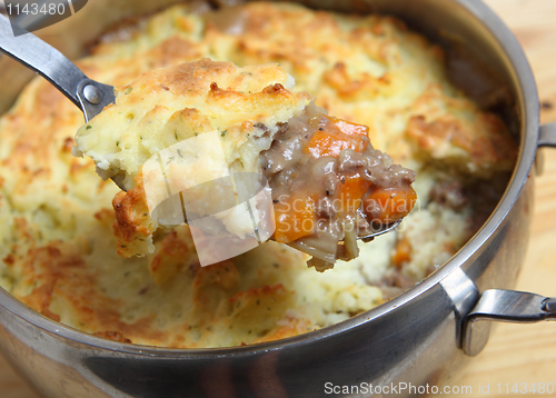 Image of Shepherds pie on serving spoon