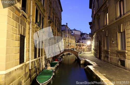 Image of Venice at night