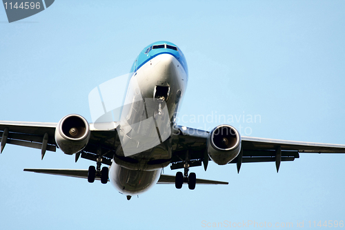 Image of Plane approaching runway