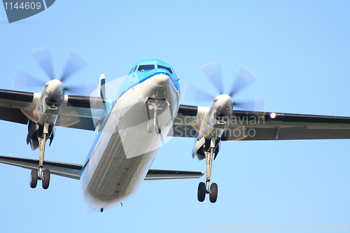 Image of Plane approaching runway