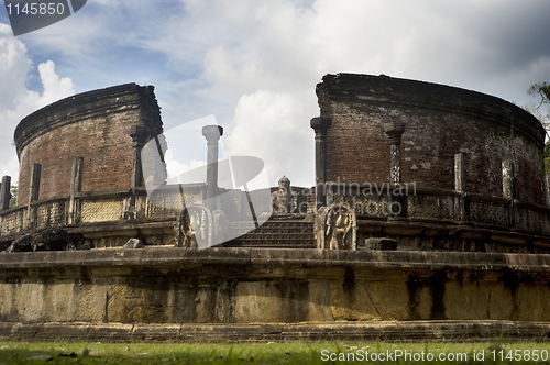 Image of Ancient Vatadage (Buddhist stupa)