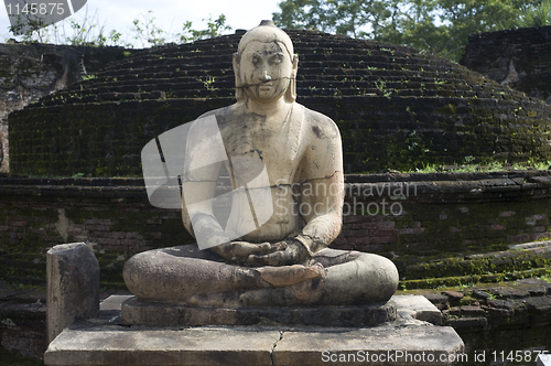 Image of Buddha statue 