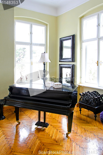 Image of Piano 2