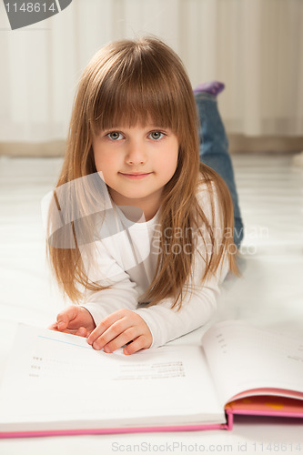 Image of Girl Reading