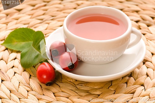 Image of rose hip tea 