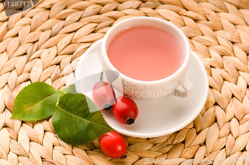 Image of rose hip tea 