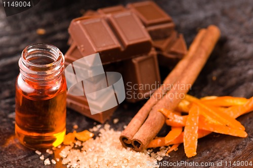 Image of chocolate with orange and cinnamon