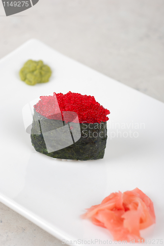 Image of Red tobiko sushi