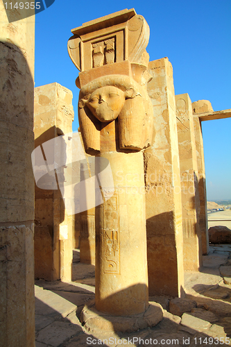 Image of temple of Hatshepsut in Luxor Egypt