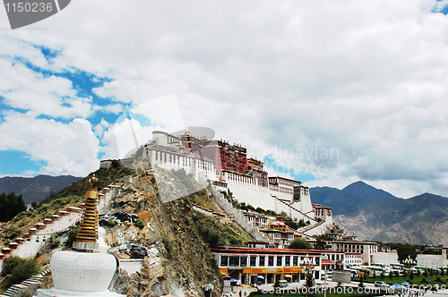 Image of Potala Palace in Lhasa Tibet