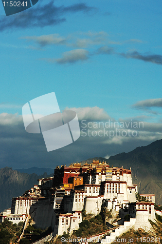 Image of Potala Palace in Lhasa Tibet