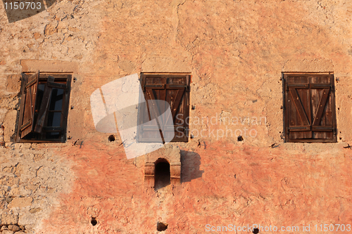 Image of Windows on old building