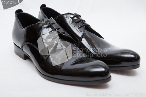 Image of patent-leather shoes