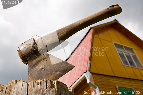 Image of Rusty ax.