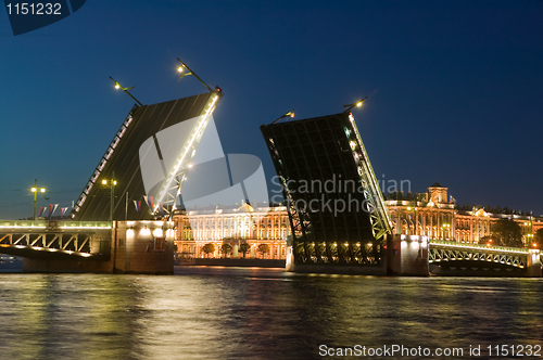 Image of Palace Bridge raising