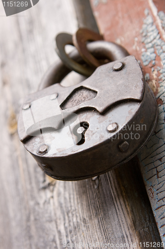 Image of Old rusty padlock.