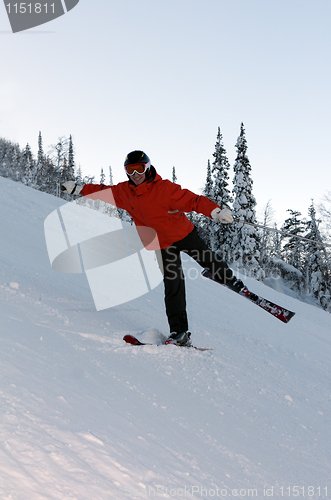 Image of Man skiing