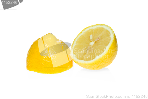 Image of Two lemon halves 