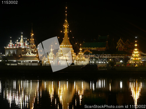 Image of Wat Jong Klang in Mae Hong Son at night