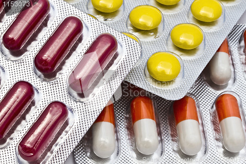 Image of Colorful pills 