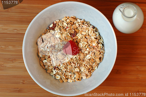 Image of Granola with Raspberry