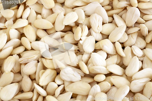 Image of Peeled almonds