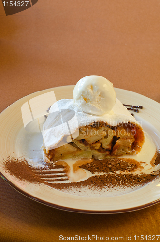 Image of apple strudel