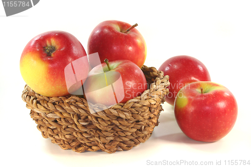 Image of Apples in the basket