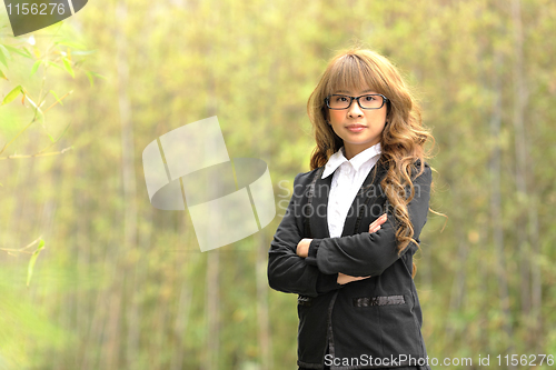 Image of young business woman