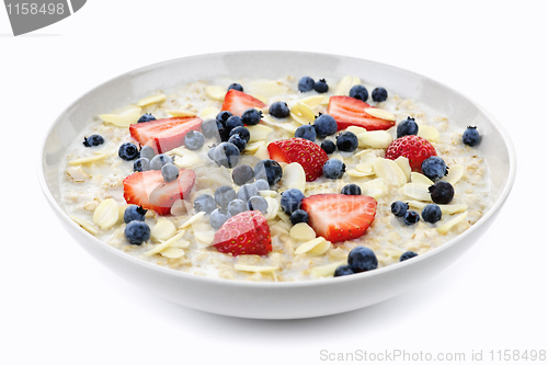 Image of Bowl of oatmeal with berries