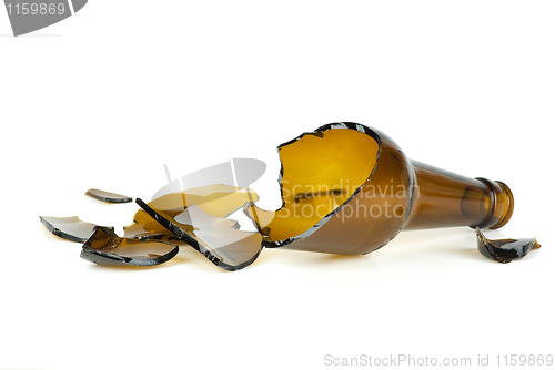 Image of Shattered brown beer bottle