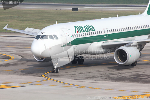 Image of Alitalia - Airbus A320