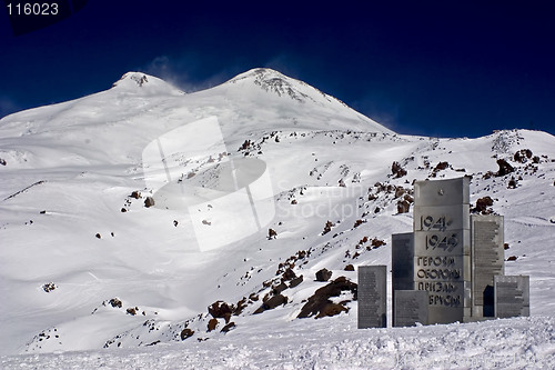 Image of monument on Elbrus mountain