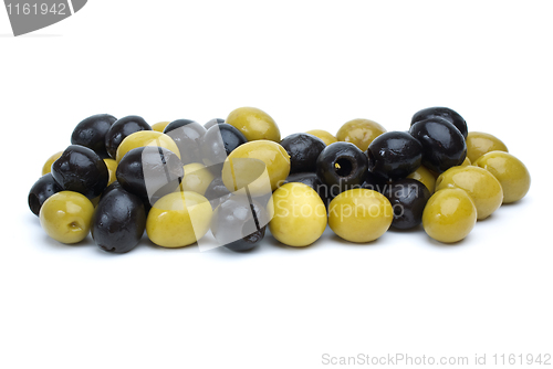 Image of Some green with pit and black pitted olives