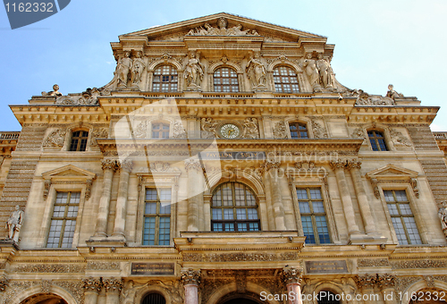 Image of louvre paris