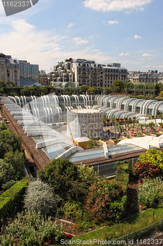 Image of public garden in paris