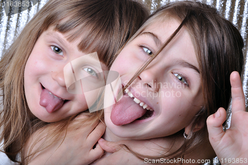 Image of happy friends 