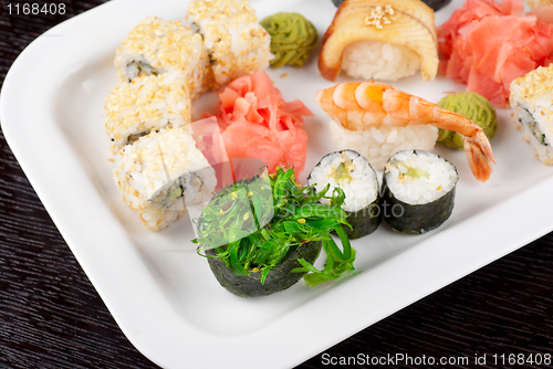 Image of sushi set